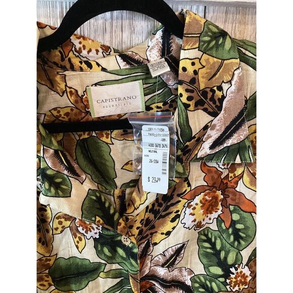 Capistrano Essentials Sz 26 Button up Short Sleeve Beige Floral Print NWT - Picture 2 of 4